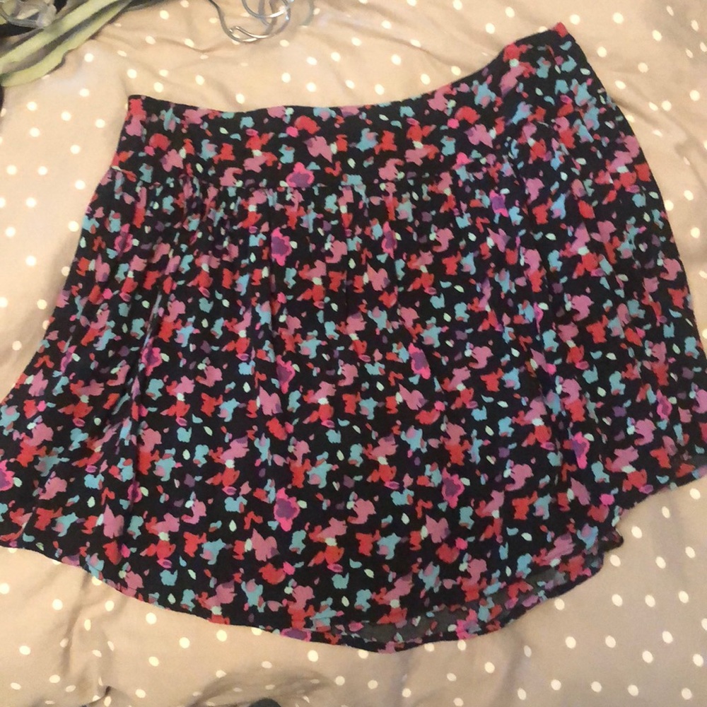 Floral skirt by Silence and Noise